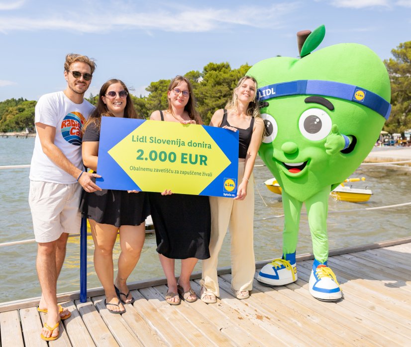 FOTO: Lidl Slovenija z donacijo presenetil Obalno zaveti&scaron;če za živali