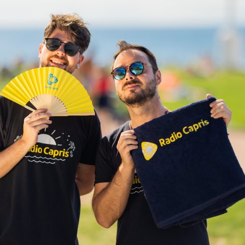 CAPRIS SUMMER BOX: vsako poletno jutro ekskluzivna darila tvojega radia photo